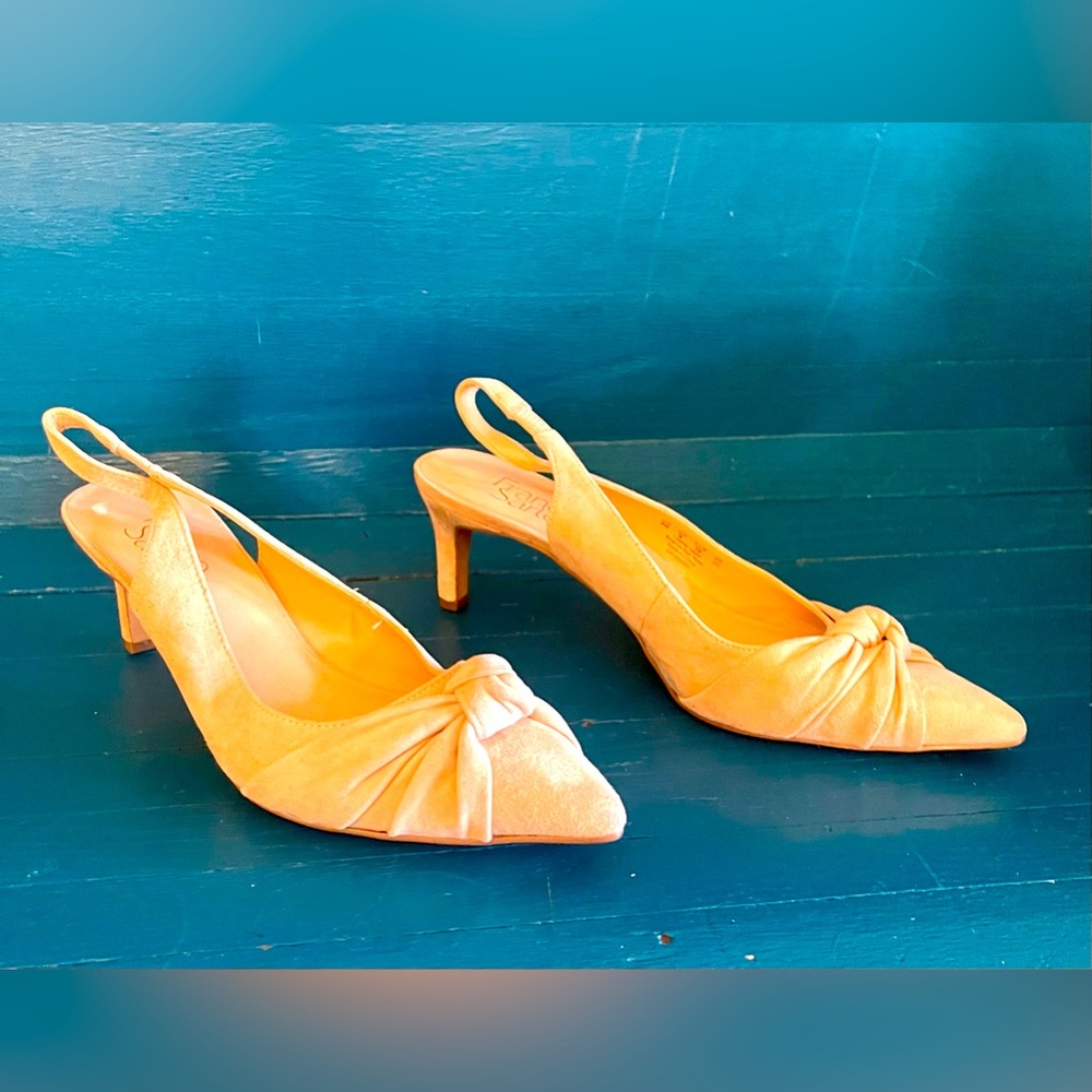 Franco Sarto Dayanara Leather Suede Nude Blush Slingback Pumps